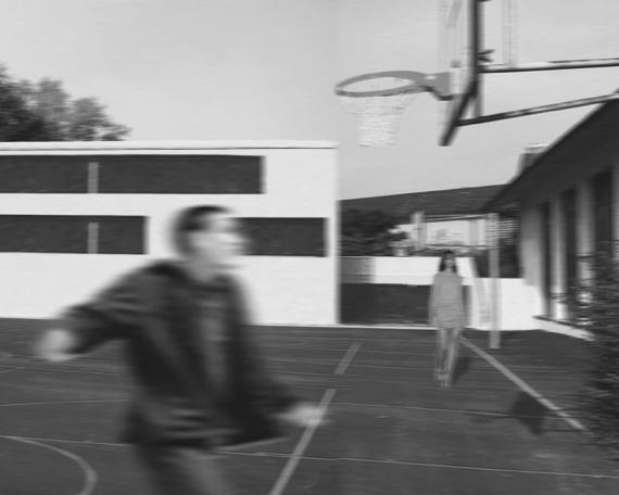 Wettbewerb Schulhaus Nauen in Dürnten neues Schulhaus vom Sportplatz aus in Zusammenarbeit mit Kissling Roth Architekten