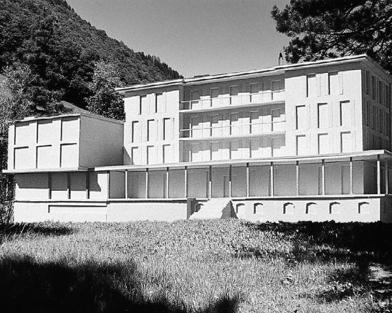 Competition nursing home Elm existing building with an extension of the basement and annex on top of it in collaboration with Vetsch Nipkow landscape architects